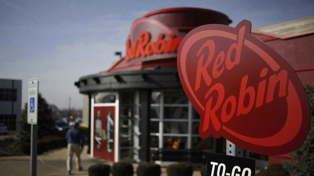 Sign outside Red Robin restaurant