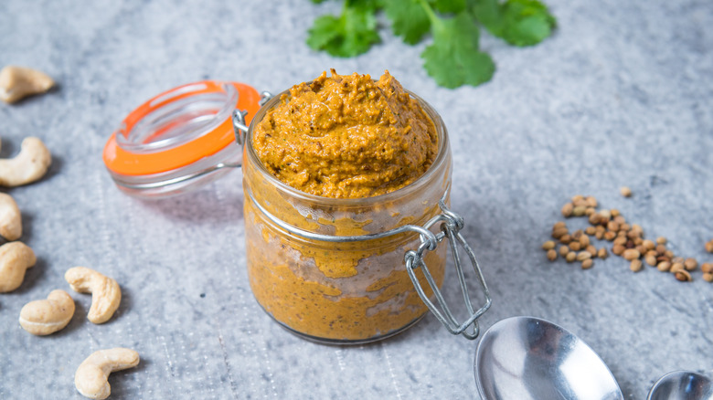 10 Best Substitutes For Red Curry Paste