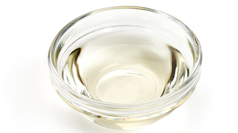 White vinegar in a glass bowl