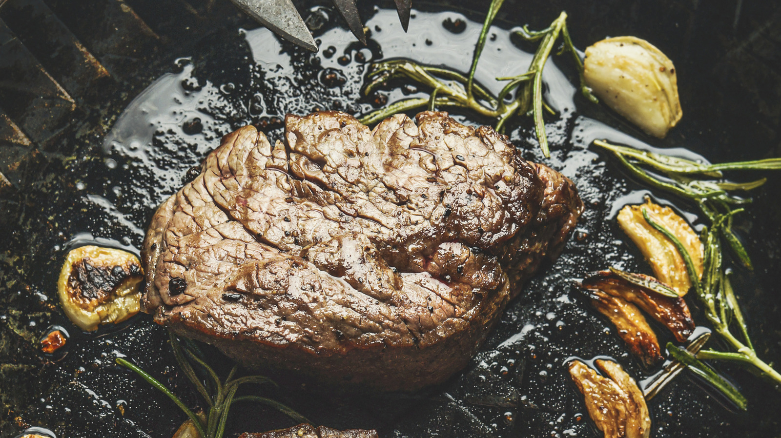 <a href="https://www.mashed.com/1828091/bizarre-steak-cooking-methods/" target="_blank">10 Bizarre Steak Cooking Methods You Never Saw Coming</a>