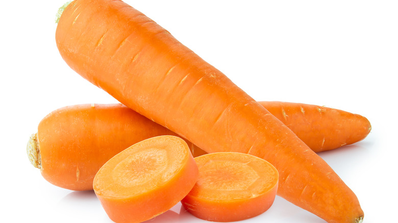   Porkkanan paloja