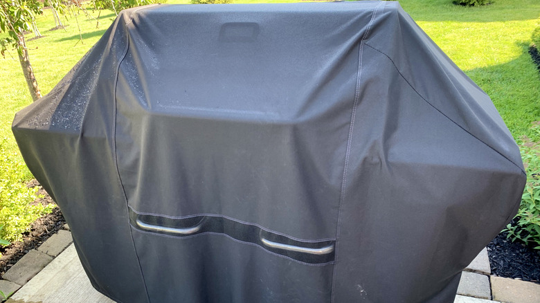 A non-descript, weather-resistant grill cover