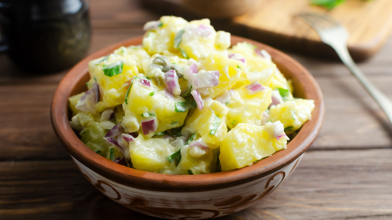 potato salad with dressing