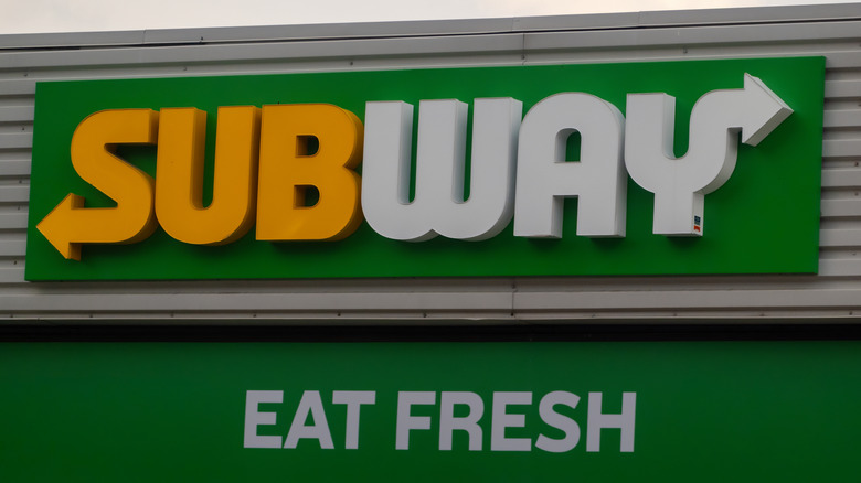 Subway restaurant sign with its eat fresh slogan