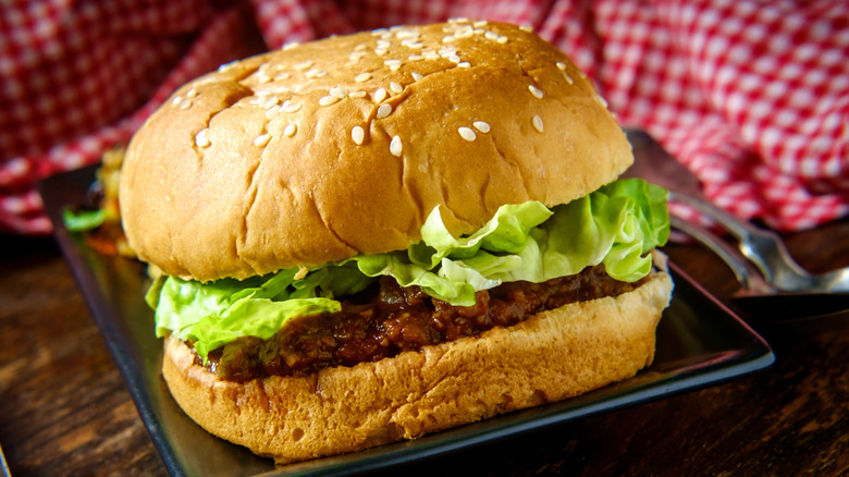 Sloppy joe sandwich with lettuce
