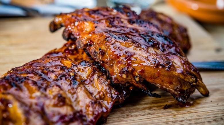 Close-up of ribs showing their texture