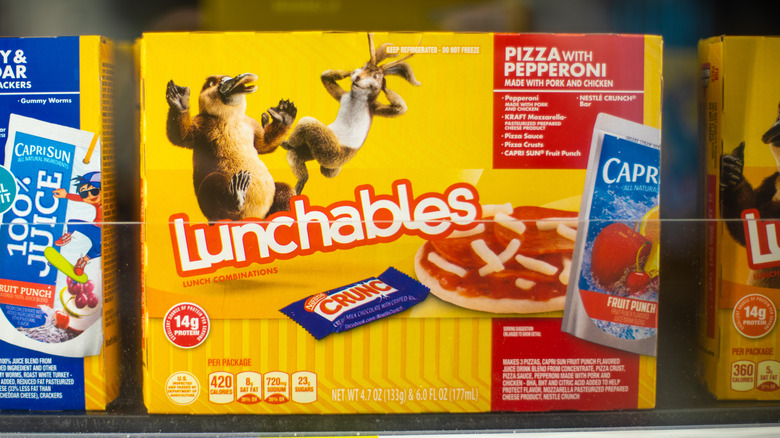 Pepperoni pizza Lunchables box