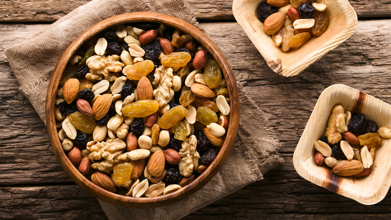 healthy trail mix in bowl 