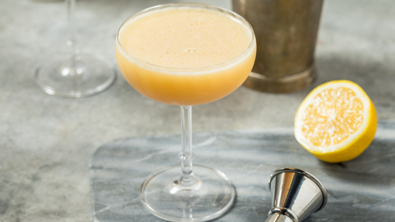 A Whiskey Daisy cocktail