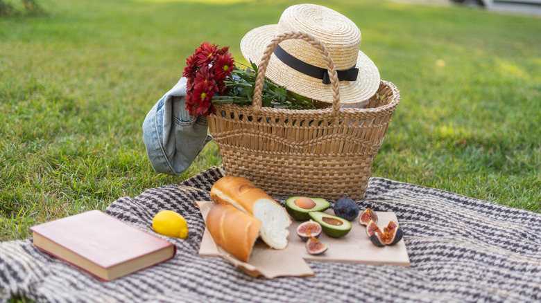 Picnic basket