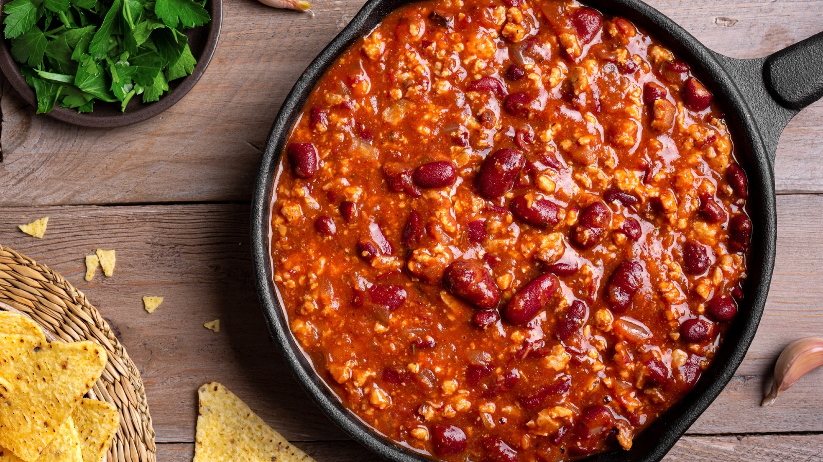 11 Best Uses For Canned Chili Beyond The Bowl