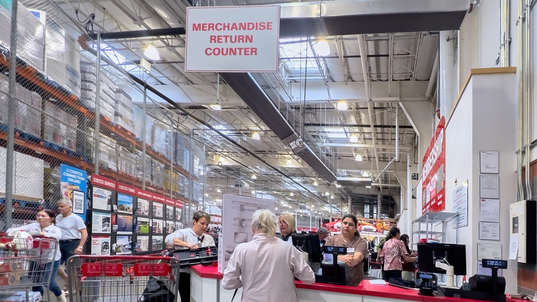 Costco merchandise return counter