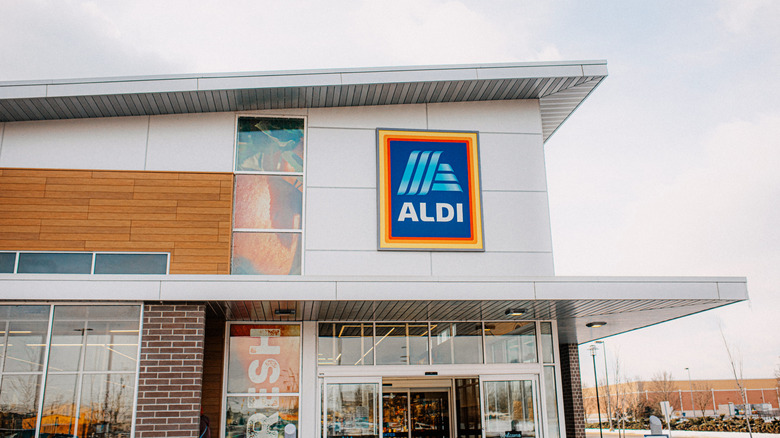 The outside of an Aldi building