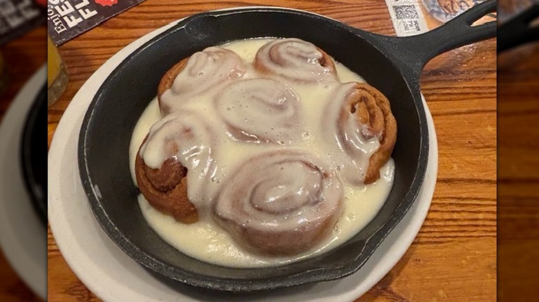 Cracker Barrel cinnamon roll skillet