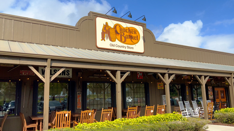 The exterior of a Cracker Barrel restaurant