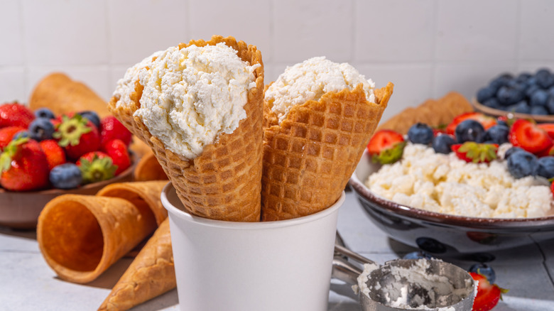 Cottage cream ice cream in cones