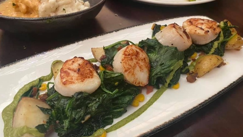 Platter of McCormick and Schmicks scallops