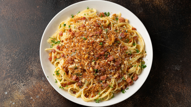 Bowl of spaghetti mollicata