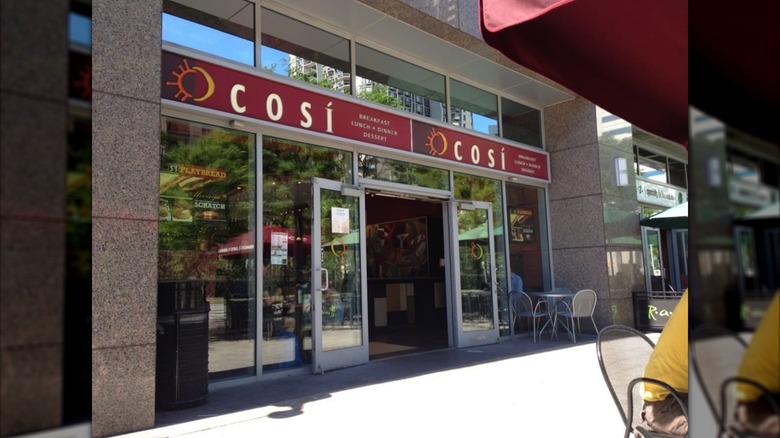 Così sandwich shop exterior entrance from sidewalk with outdor seating area