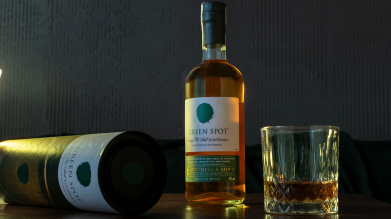 Bottle and glass of Green Spot