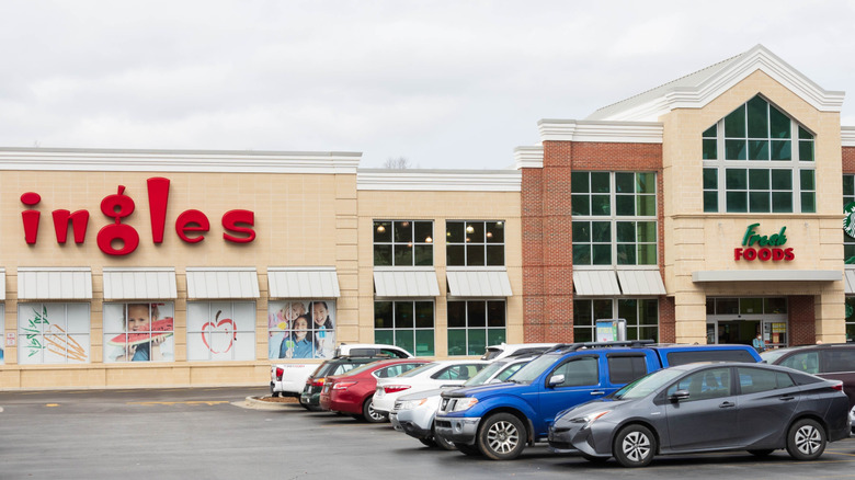 exterior of an Ingles store