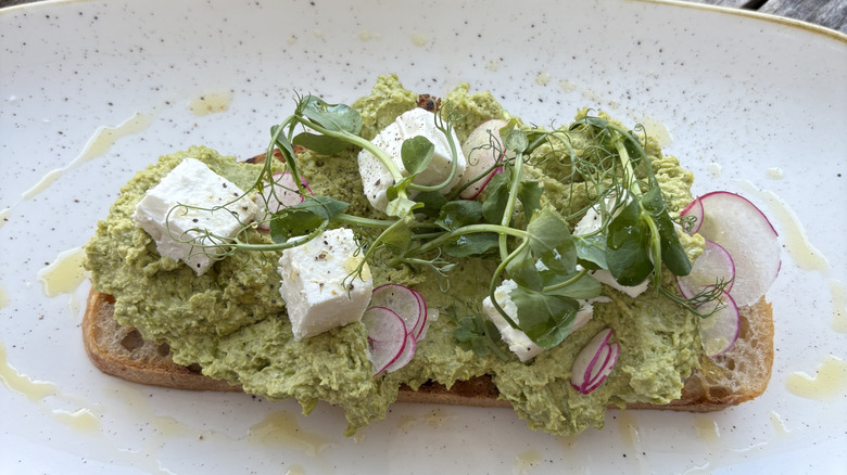 Pea smash on toast with feta