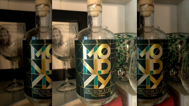   Montag Zero Proof Gin