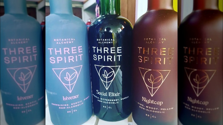   Různé likéry Three Spirit