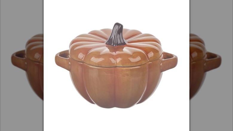 Ceramic pumpkin-shaped bowl with lid