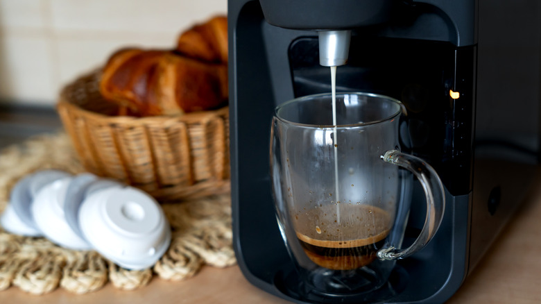 black single serve coffee maker with pods