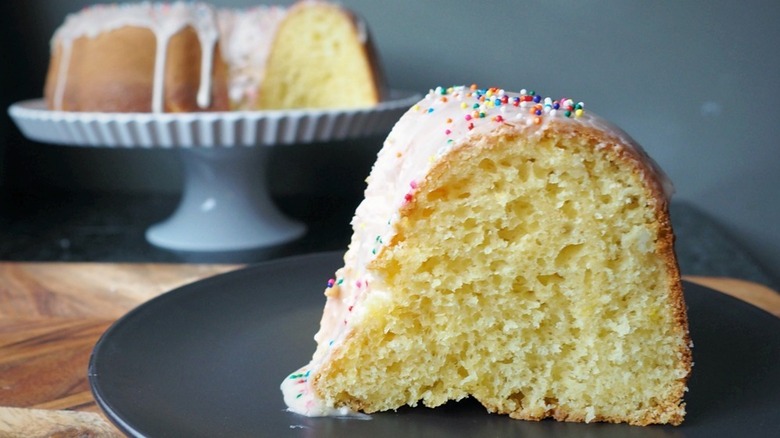 Vanilla Bundt cake with nonpareils