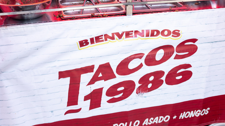 A Tacos 1986 food stand