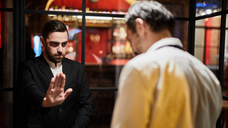 Restaurant dress code