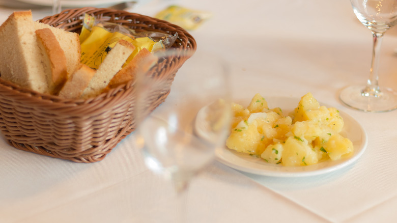 Bread basket restaurant