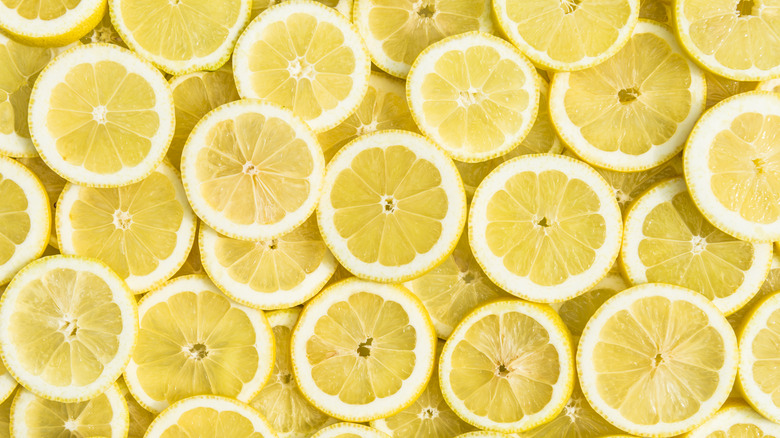 lemon slices