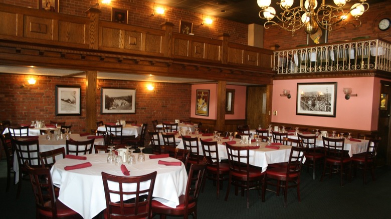 Twisted Vine dining room