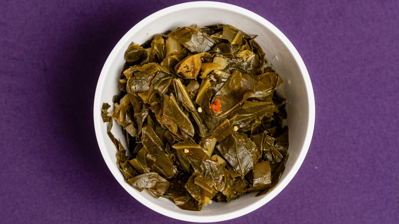 bowl of collard greens