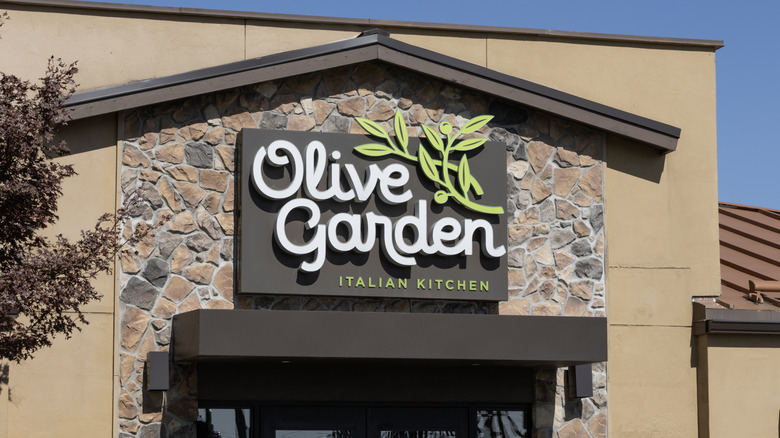 Olive garden storefront