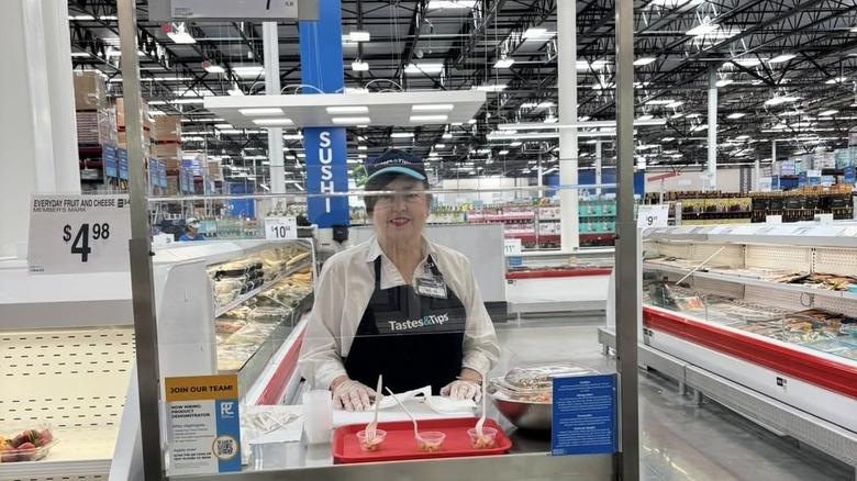 Tastes & Tips employee hands out samples at Sam's Club