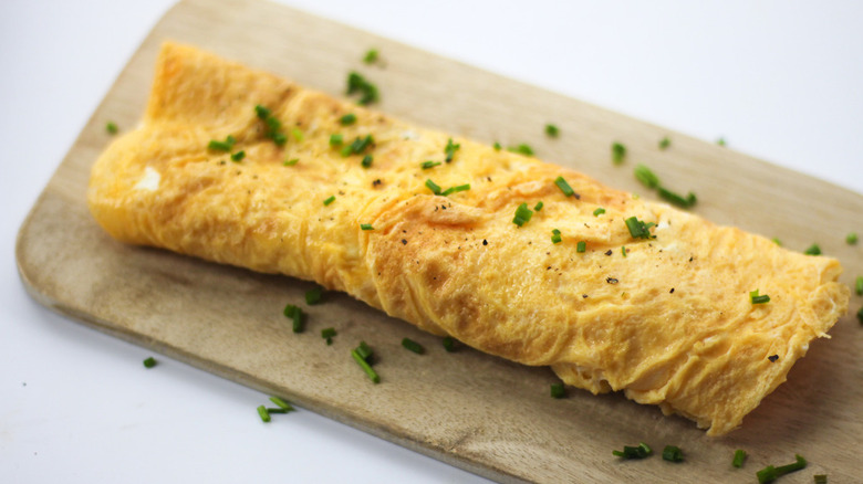 Omelet with chives on top