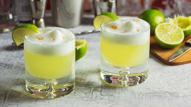 Pisco sour in glasses