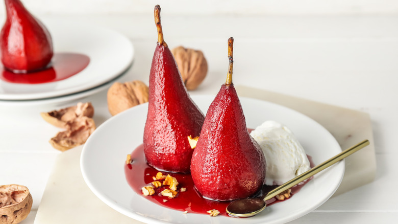 poached pears in wine