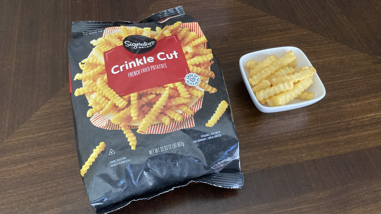 Signature Select Crinkle Cut fries