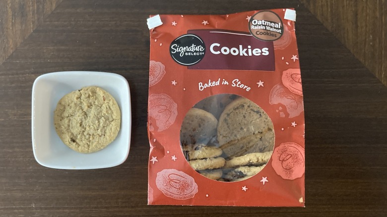 Signature Select Bakery oatmeal cookies