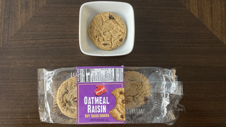 Homestyle oatmeal cookies
