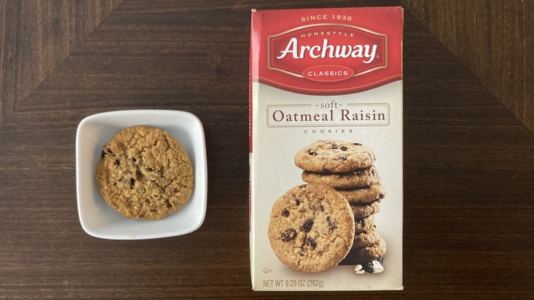 Archway Soft-baked oatmeal cookies