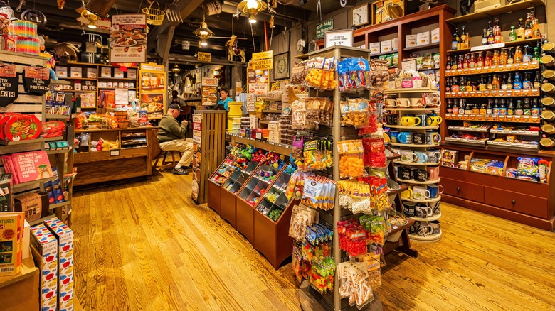 cracker barrel country store interior