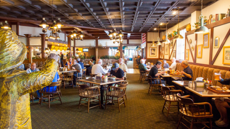 Customers eating at Harry's Hofbrau