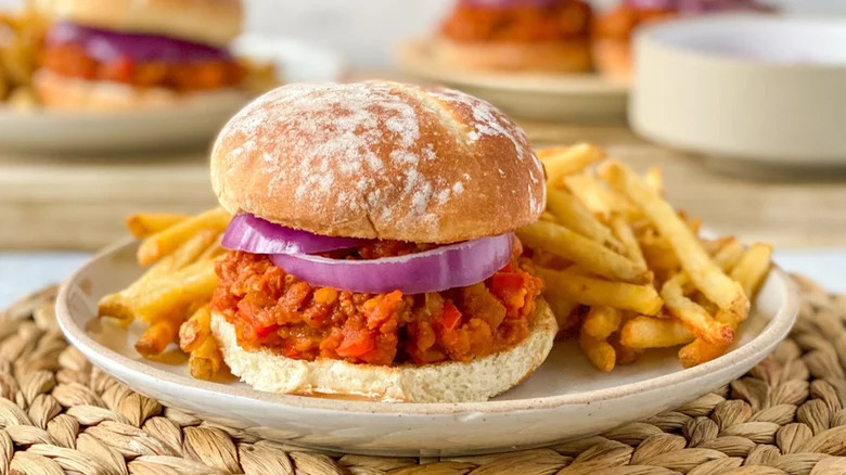 vegan sloppy joe with fries