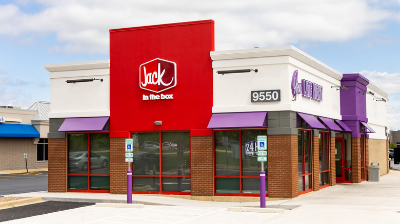 Jack in the Box restaurant exterior